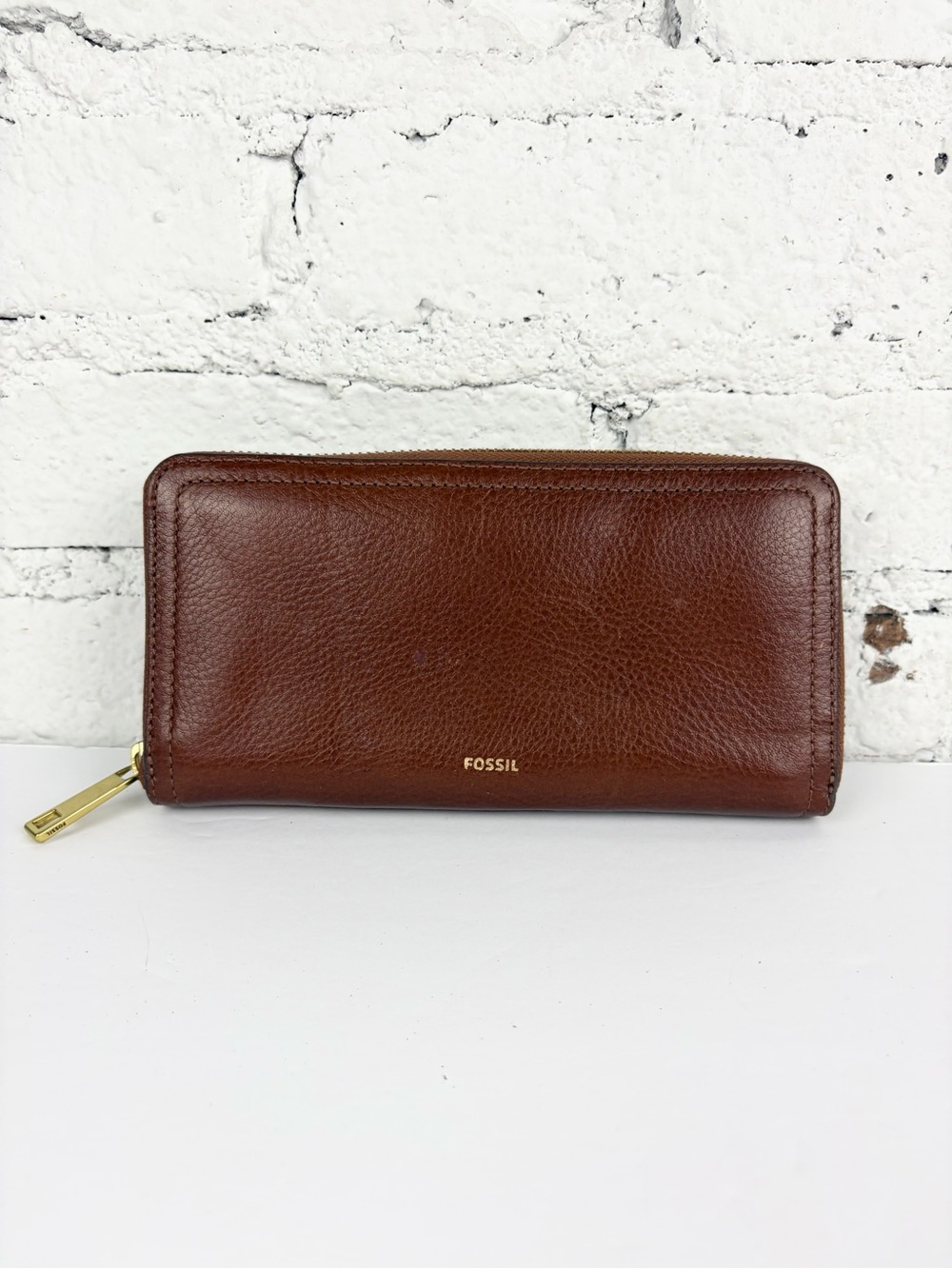 Fossil Brown Cow Hide Leather Gold Zip Around Wallet